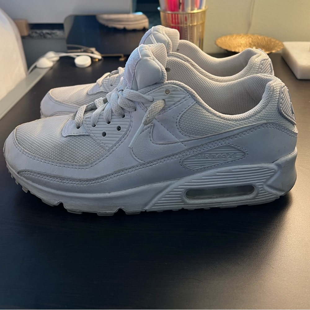Women’s Nike AirMax 90’s